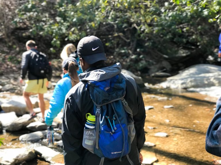 Luxury Escapes vs. Thrifty Treks: Finding Your Perfect Outdoor Travel Balance